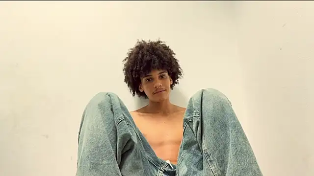 Max Rain online show from October 20, 3:43 am