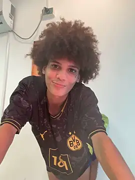 Max Rain online show from June 12, 3:32 pm