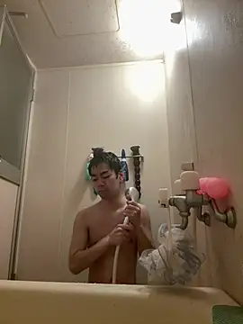 suzaku1229 online show from April 13, 11:00 am