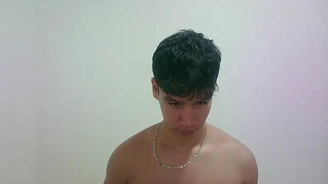 Snapshot of zeus_181 chatting on October 7, 12:15 am zeus 181 online show from October 7, 12:15 am