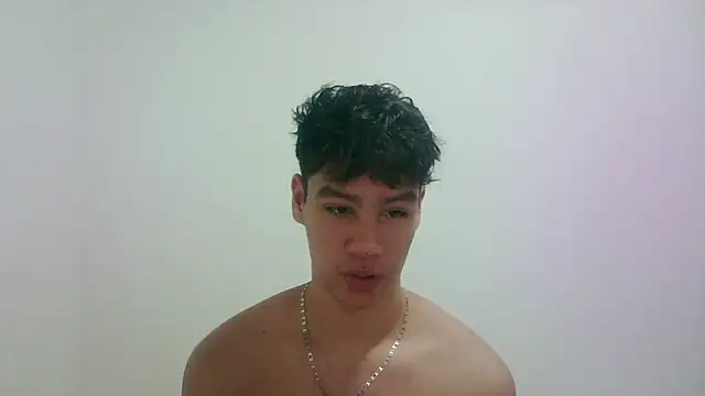 Snapshot of zeus_181 chatting on October 10, 11:08 pm zeus 181 online show from October 10, 11:08 pm