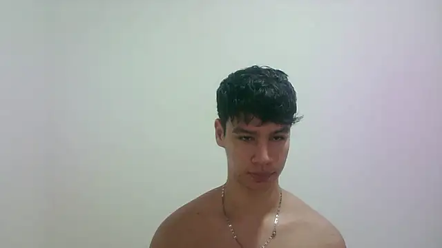 Snapshot of zeus_181 chatting on October 18, 1:10 am zeus 181 online show from October 18, 1:10 am