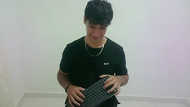 Snapshot of zeus_181 chatting on September 23, 11:59 pm zeus 181 online show from September 23, 11:59 pm