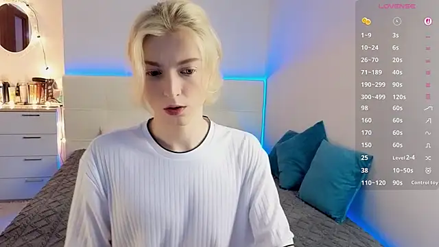 fiachand online show from April 30, 1:51 pm