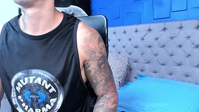 Snapshot of andres-clark92 chatting on October 18, 6:13 pm andres-clark92 online show from October 18, 6:13 pm