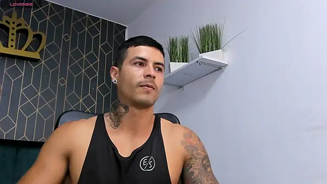 andres-clark92 online show from June 22, 6:01 pm