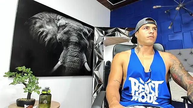 andres-clark92 online show from June 9, 5:03 pm