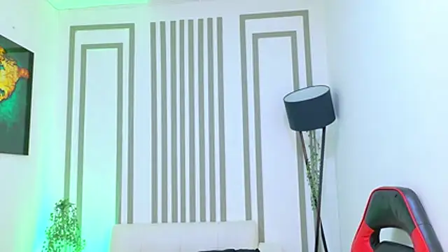 Snapshot of ALANNFERRER chatting on October 14, 10:11 am ALANNFERRER online show from October 14, 10:11 am