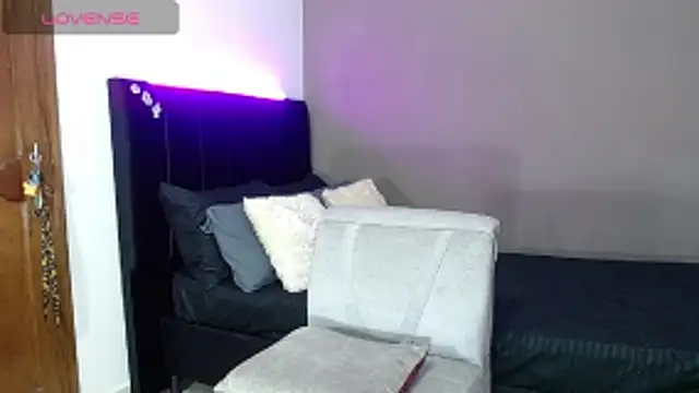 Matteo12  online show from March 7, 2:42 am