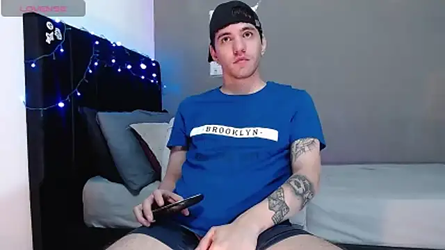 Matteo12  online show from December 22, 5:48 am