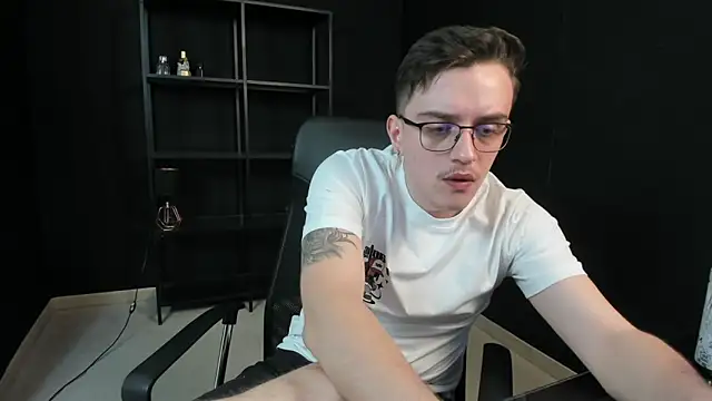 FelixStarkk online show from May 8, 5:41 am