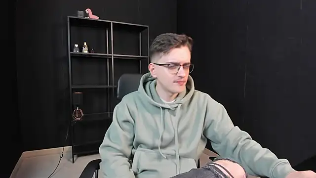 FelixStarkk online show from May 2, 4:59 am