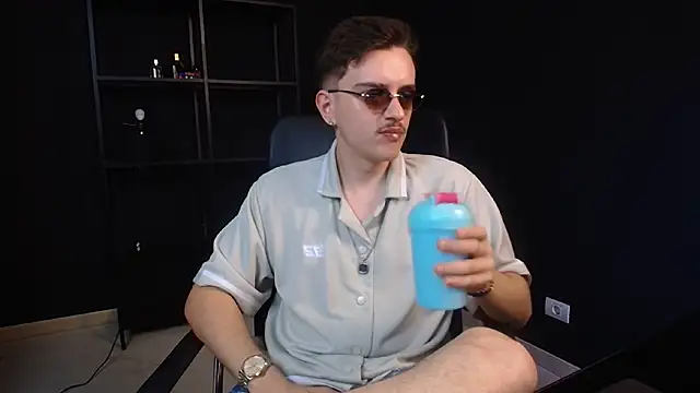 FelixStarkk online show from June 25, 5:56 am
