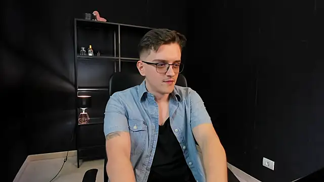 FelixStarkk online show from April 29, 8:41 am