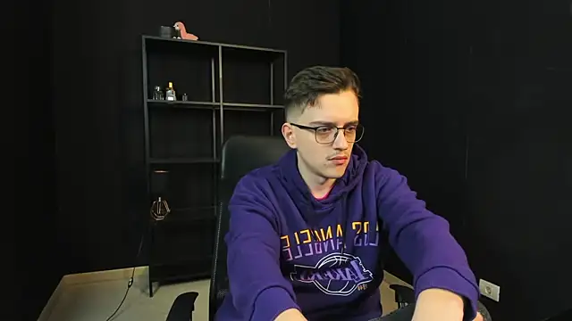 FelixStarkk online show from April 30, 4:30 am