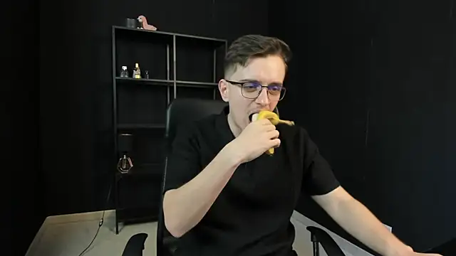 FelixStarkk online show from May 4, 5:31 am
