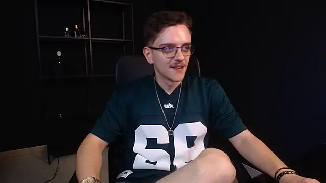 FelixStarkk online show from June 17, 5:20 am