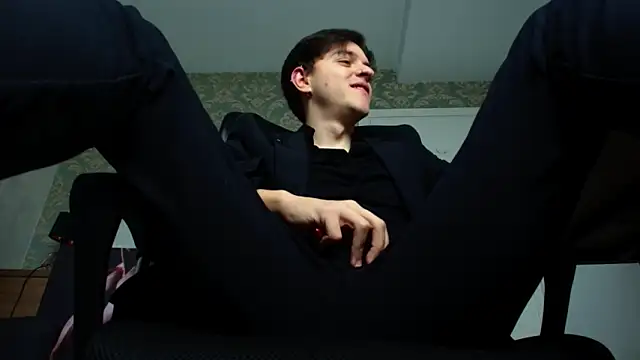 Snapshot of FelixStarkk chatting on October 4, 4:50 am FelixStarkk online show from October 4, 4:50 am