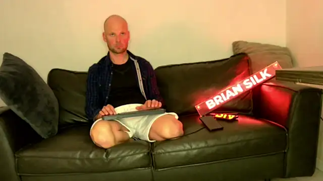 Snapshot of BRIANSILK77 chatting on September 25, 6:29 pm BRIANSILK77 online show from September 25, 6:29 pm