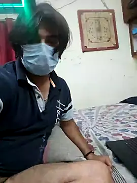 krishx776 online show from October 31, 6:39 am