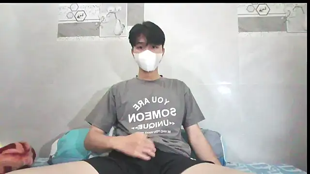 Stitchsandra online show from February 6, 4:15 pm