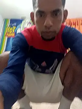 Snapshot of Negritohot2828 chatting on November 1, 1:31 am Negritohot2828 online show from November 1, 1:31 am