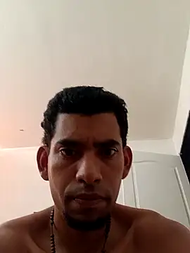 Snapshot of Negritohot2828 chatting on October 24, 7:48 pm Negritohot2828 online show from October 24, 7:48 pm