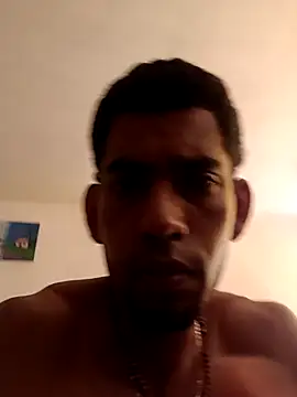 Snapshot of Negritohot2828 chatting on October 17, 4:22 pm Negritohot2828 online show from October 17, 4:22 pm