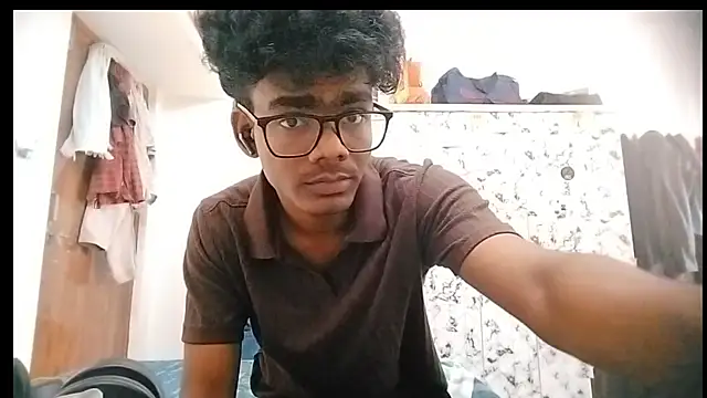 Snapshot of Rahulisagoodguy chatting on September 14, 11:01 am Rahulisagoodguy online show from September 14, 11:01 am