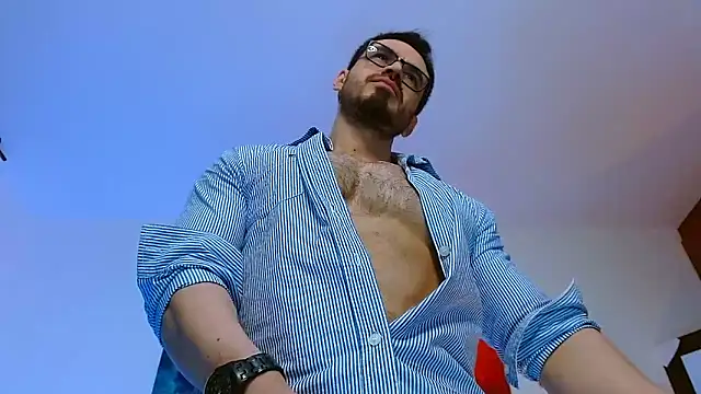 Snapshot of Axel_Lover chatting on October 24, 12:24 am Axel Lover online show from October 24, 12:24 am