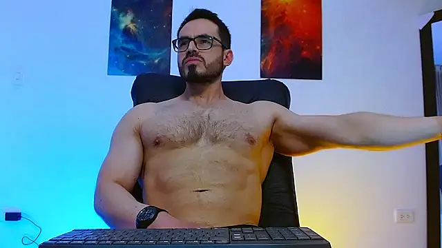 Snapshot of Axel_Lover chatting on October 19, 10:46 pm Axel Lover online show from October 19, 10:46 pm