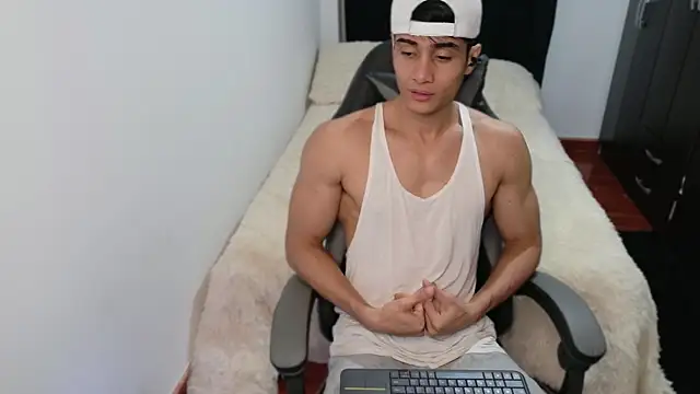 stylish men online show from October 20, 1:59 pm