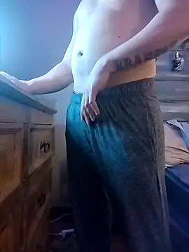 BDWhiteboy69 online show from December 2, 5:54 am