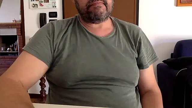 Snapshot of steve669_hot chatting on September 18, 1:35 pm steve669 hot online show from September 18, 1:35 pm