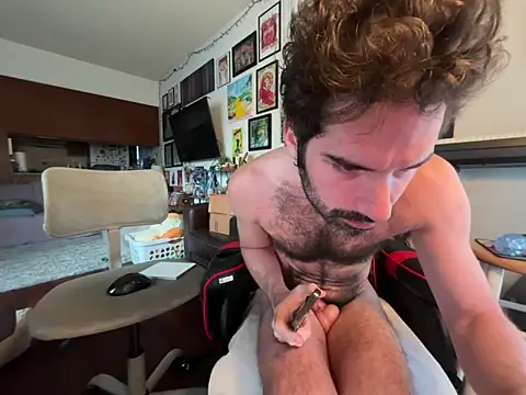 Pupscritch online show from April 27, 1:40 pm