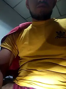 Snapshot of Bosssweet22cm chatting on October 21, 7:28 pm Bosssweet22cm online show from October 21, 7:28 pm