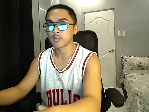 Snapshot of pinoyAdrianneXXX chatting on October 13, 2:17 am pinoyAdrianneXXX online show from October 13, 2:17 am