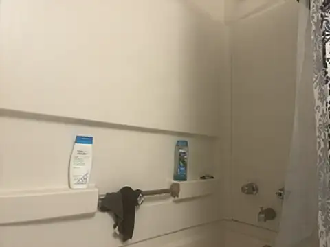 straightguy2233 online show from October 24, 5:42 am