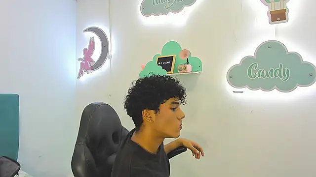 kenny 18 online show from March 20, 3:32 am