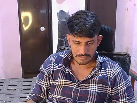 krishjaat43 online show from June 21, 6:35 pm