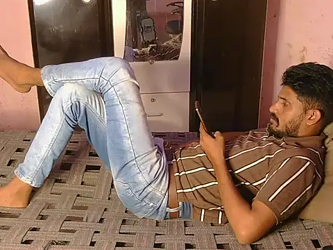 krishjaat43 online show from May 9, 3:35 pm