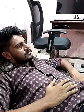 krishjaat43 online show from May 7, 11:54 am