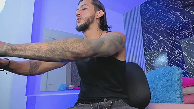 jonas conor online show from April 16, 8:42 pm