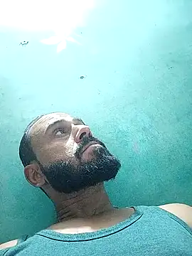 Snapshot of amitkumarkangra chatting on November 1, 8:51 am amitkumarkangra online show from November 1, 8:51 am