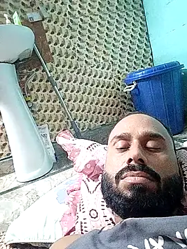 Snapshot of amitkumarkangra chatting on October 28, 5:48 pm amitkumarkangra online show from October 28, 5:48 pm