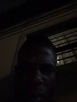 cuminsidebby online show from April 22, 11:53 pm