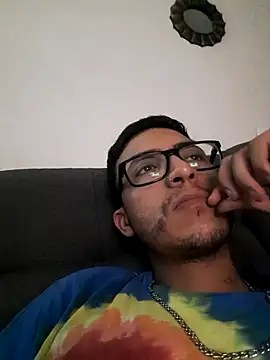 Jaleale33 online show from April 21, 6:08 am