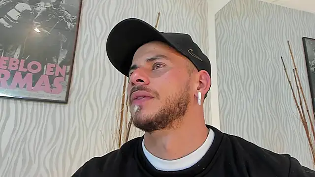 dylan jacobx online show from June 18, 4:47 am
