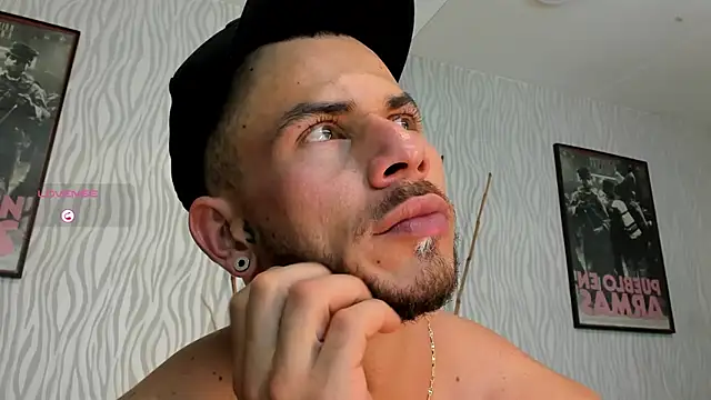 dylan jacobx online show from March 28, 9:31 am