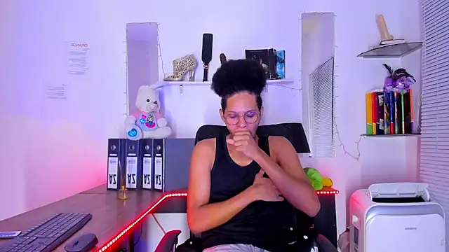 DEAMOL online show from March 11, 1:29 pm